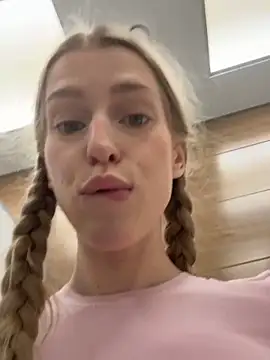 kira_mia live sex cam