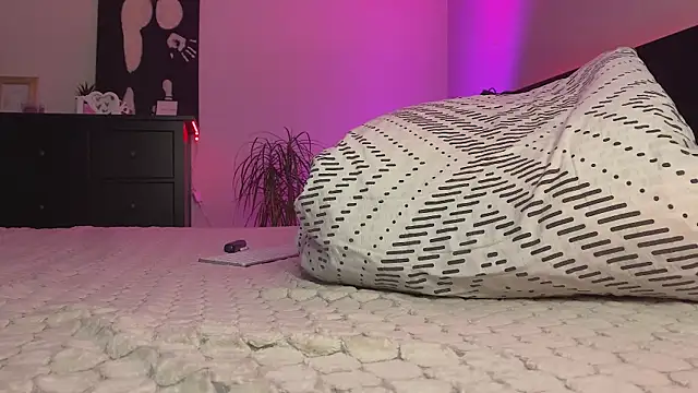 spottyyy's cam snapshot