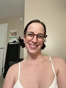 CreamedKitten live sex cam