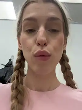 kira_mia's cam snapshot