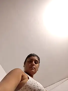 AlyDenalioficial's cam snapshot