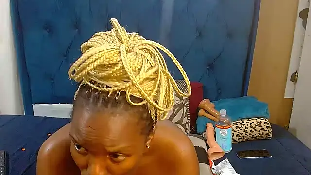 SwaziBeauty's cam snapshot