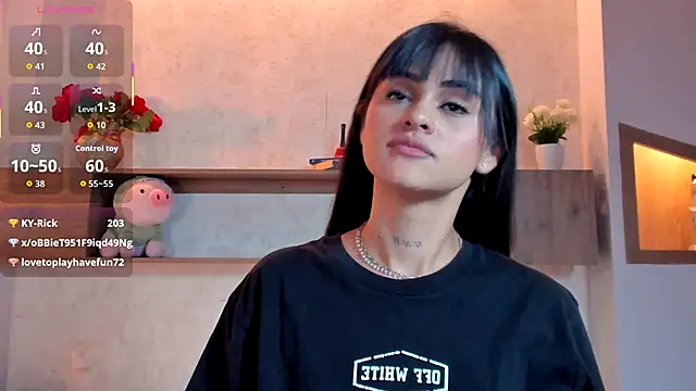 Emilly_Beaumont's cam snapshot