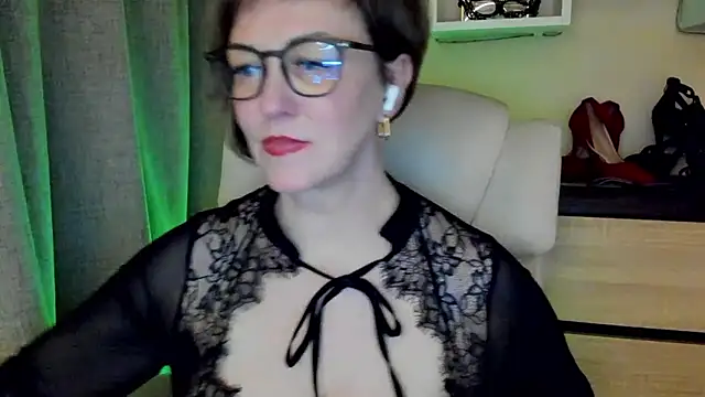 feliziaDesire's cam snapshot