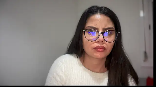 naughty__alexia's cam snapshot