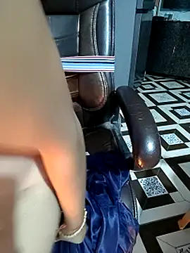 Babybird's cam snapshot