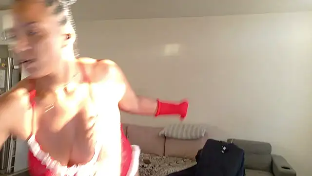 FreckleFaceBeauty's cam snapshot