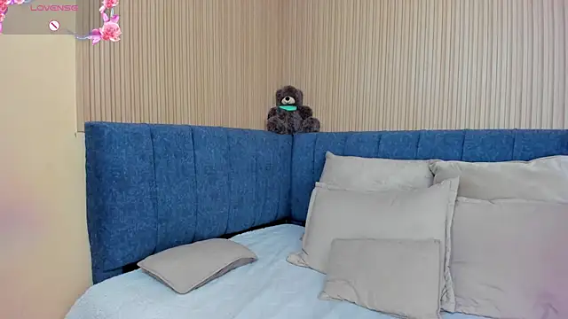 angel_ponce's cam snapshot