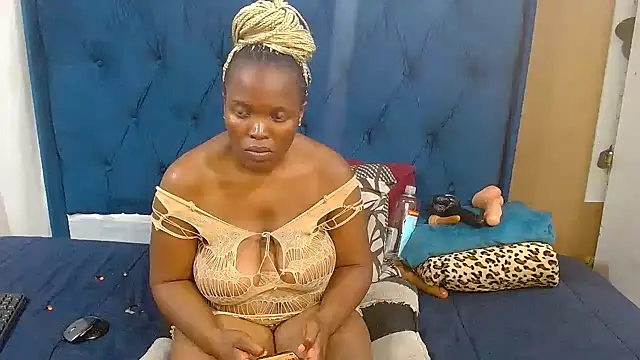 SwaziBeauty's cam snapshot