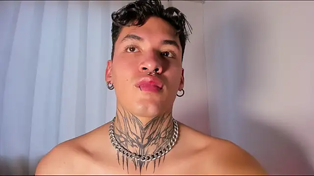 AlecBanne's cam snapshot