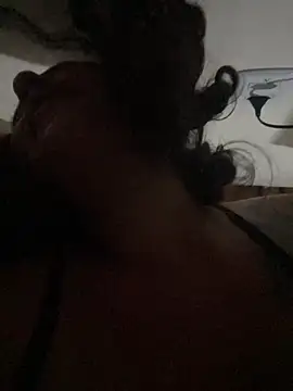 Mari_valda2's cam snapshot