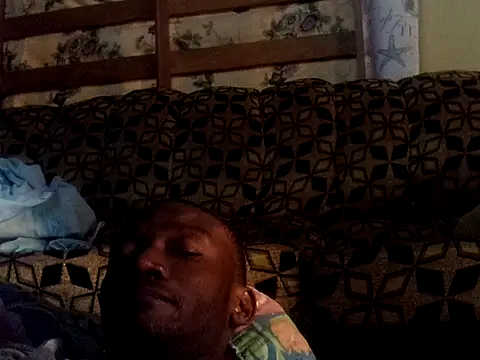 LookingLover34's cam snapshot