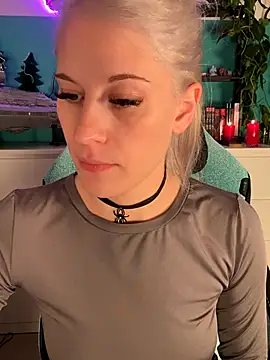 TheRealJessyLey live sex cam