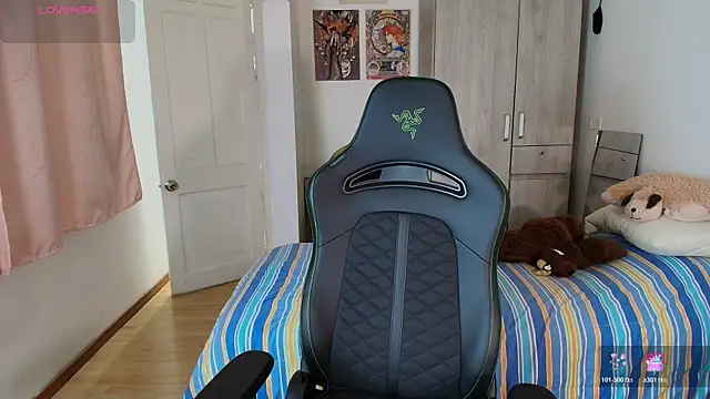 Nude_Boy18's cam snapshot