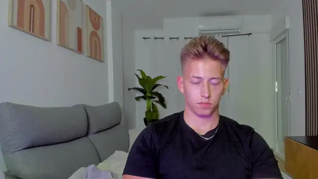 find0m_master's cam snapshot