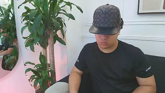 Naim_Bennetsex's cam snapshot