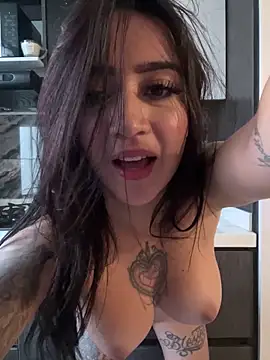 EmmyEvans1 live sex cam