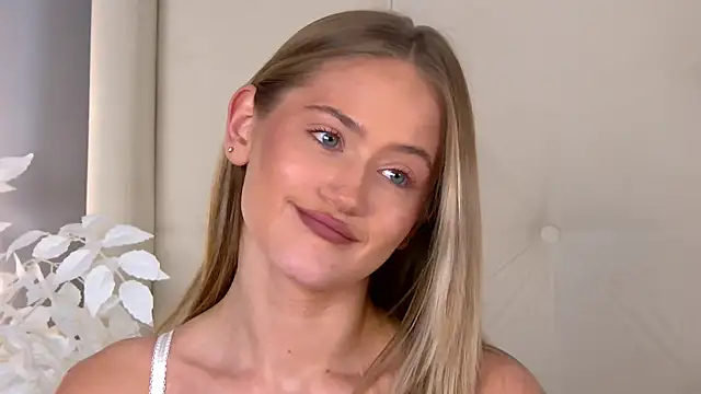 ur_wet_dreams's cam snapshot