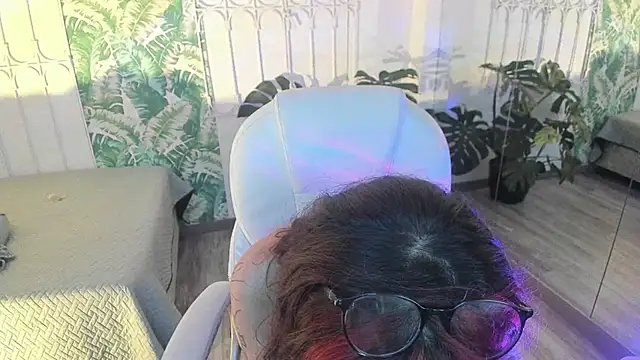 cute_hollywood's cam snapshot