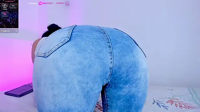 ayheleensexygirl-'s cam snapshot