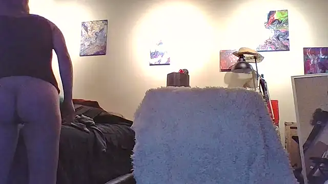 eatmeplease44's cam snapshot