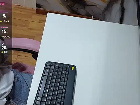 valery_cute_18's cam snapshot