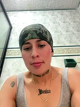 MiIaValentina_'s cam snapshot