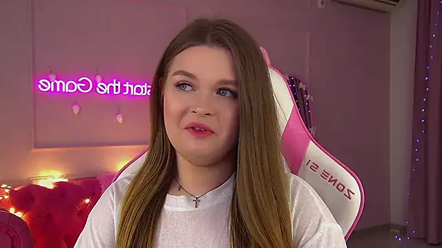 CrystalLyons's cam snapshot