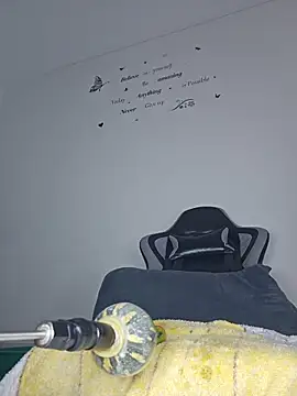 big_pusyy's cam snapshot