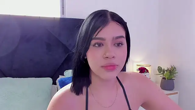 Lily_Woodz's cam snapshot