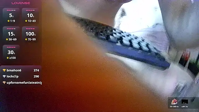 ShyVibes_'s cam snapshot