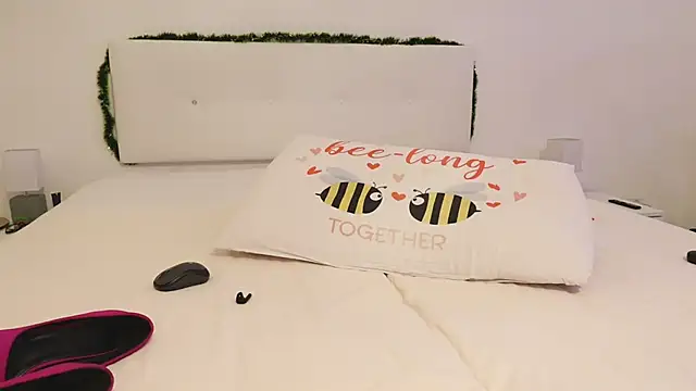 MorganaLegs's cam snapshot