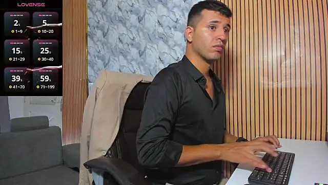 Hideintheoffice's cam snapshot