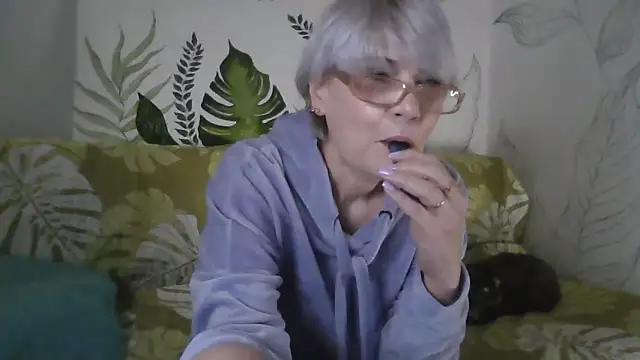 Catty_Lady's cam snapshot