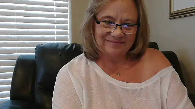 BustyAnnie's cam snapshot