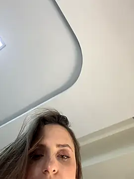 yourselenaa's cam snapshot