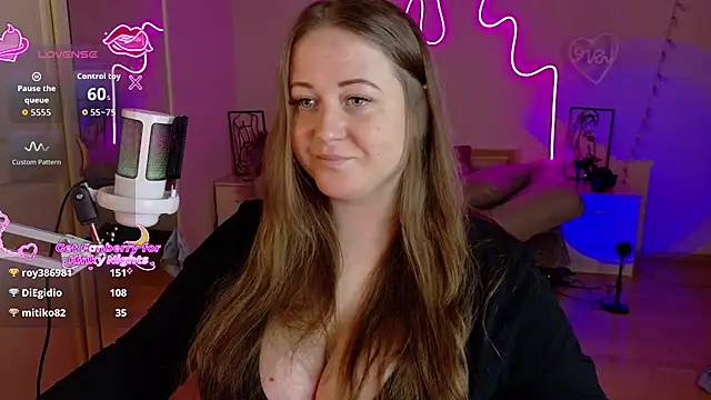 LizzyShine's cam snapshot