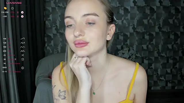 A_delina's cam snapshot