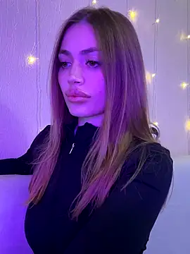 Elizabeth_Tay's cam snapshot