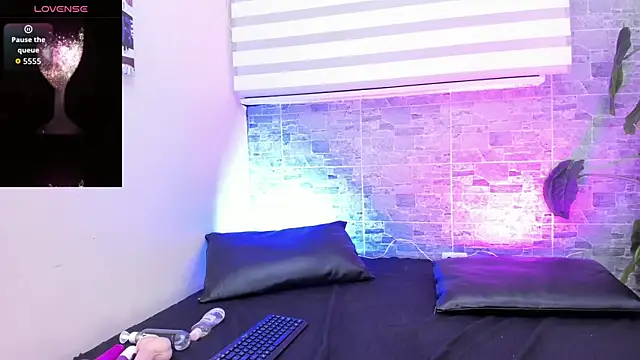 HelenaScott's cam snapshot