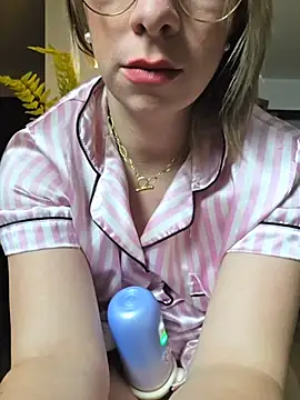 Giuliana_baby's cam snapshot