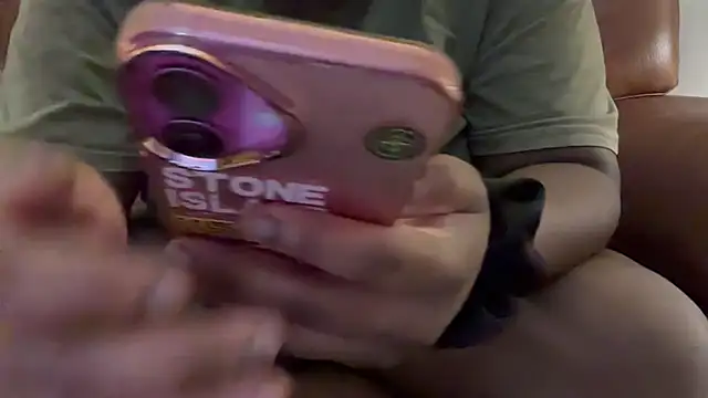 nanaisbackk's cam snapshot