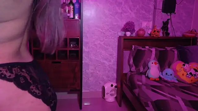 MidnightFlame's cam snapshot