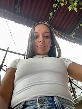 Brunettecollins05 live sex cam