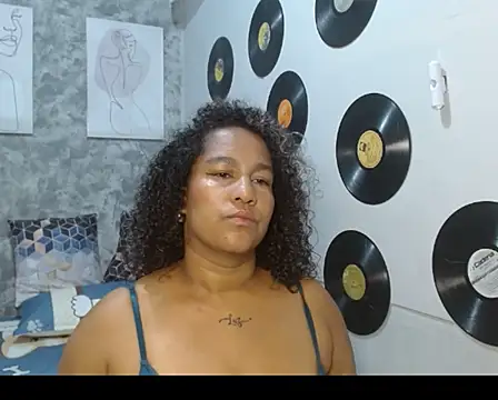 Ambar_foxy's cam snapshot