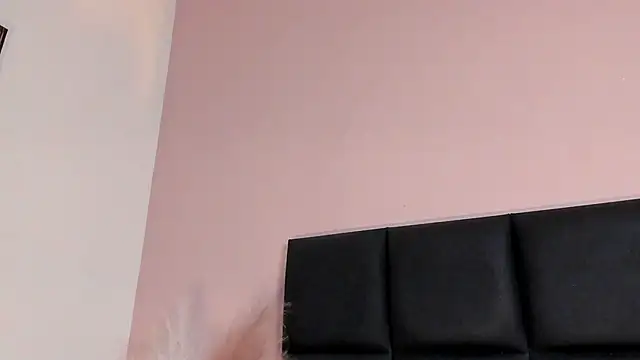 Nina_Cavaali's cam snapshot