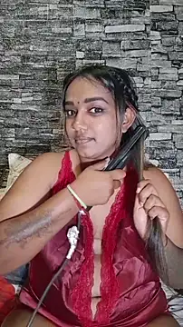 Indiasfantasy_'s cam snapshot