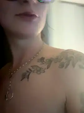 Lolasecret_'s cam snapshot