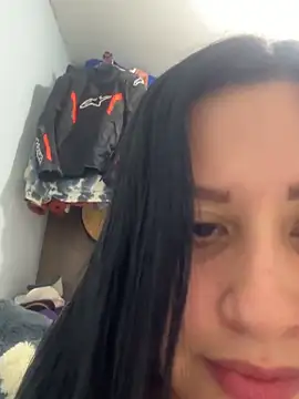 lucy_grey25's cam snapshot