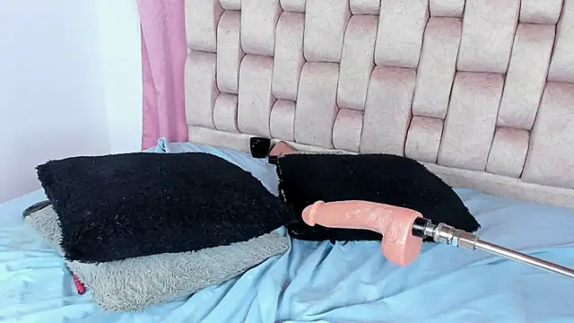 Emma_Evelyn's cam snapshot